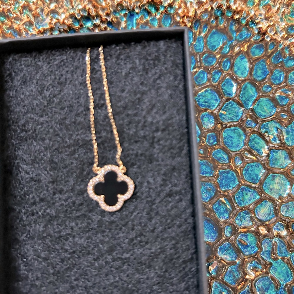 RACHEL ZOE GOLD PLATED STERLING SILVER BLACK ONYX & PAVE CLOVER necklace